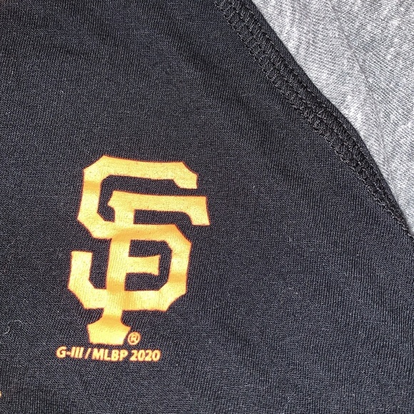 Gently Loved Women's San Francisco Giants 3/4-Sleeve Raglan V-Neck T-Shirt - Picture 6 of 9